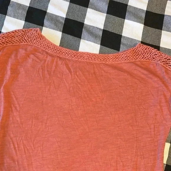 LOFT Ann Taylor Small top - Picture 2 of 4